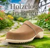 Holzclogs in Beige, offen