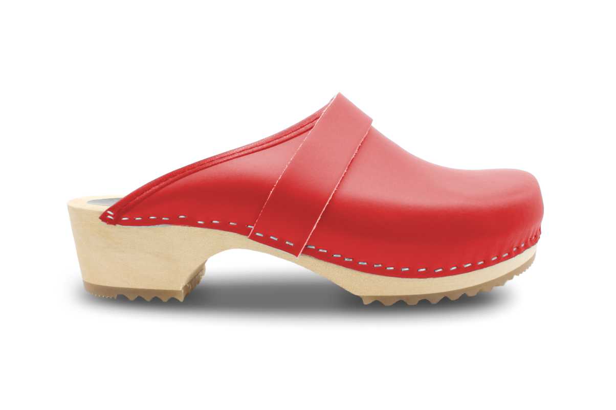 Holz Clogs in Rot, offen