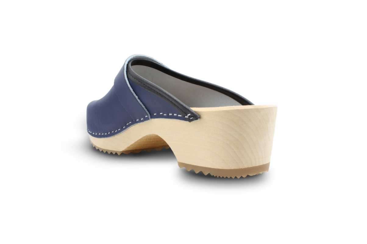 Holz Clogs in Blau, offen